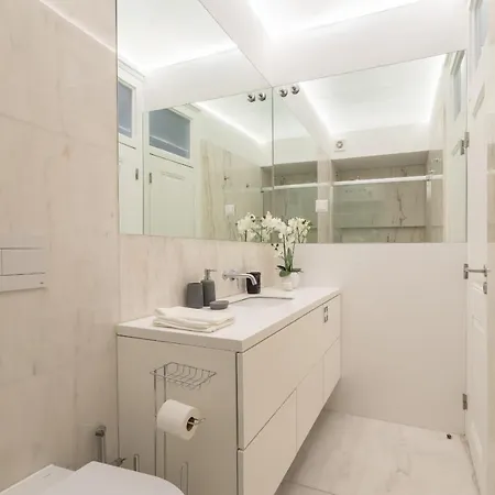 Chic & Elegant Lapa By Gt House Apartment Lisbon